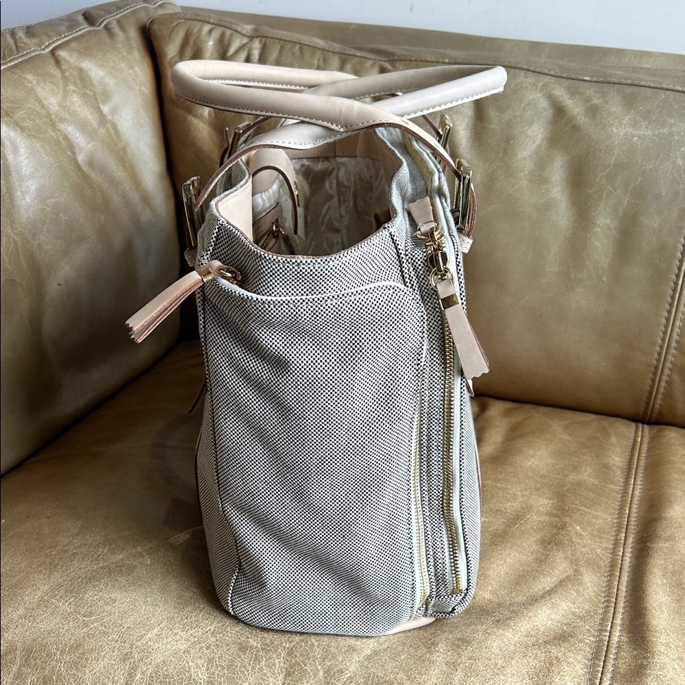 India Hicks Gray and Tan Laptop Bag - Picture 6 of 9